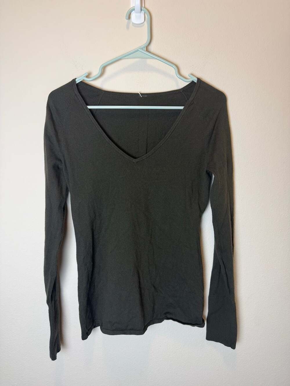 Lululemon Long Sleeve V-Neck Sweater Olive Green
